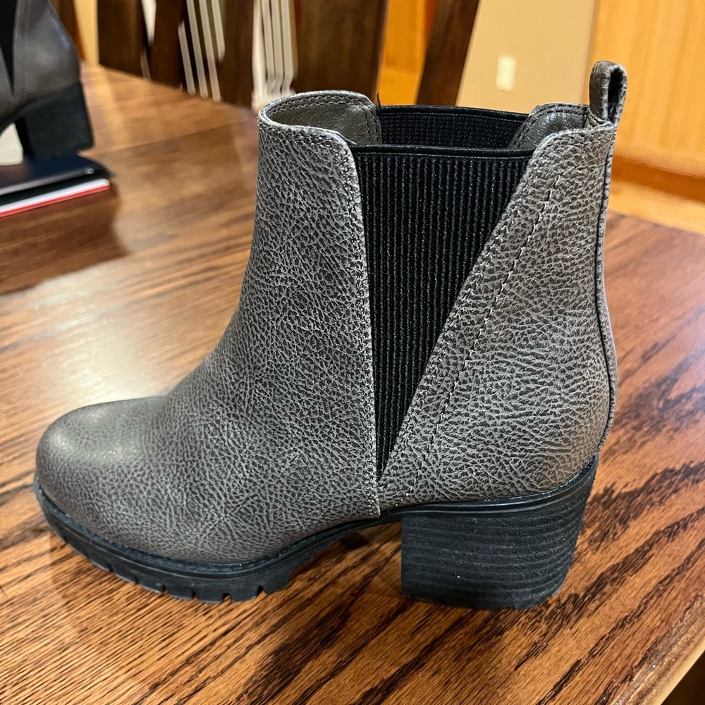 MIA Booties Size 6